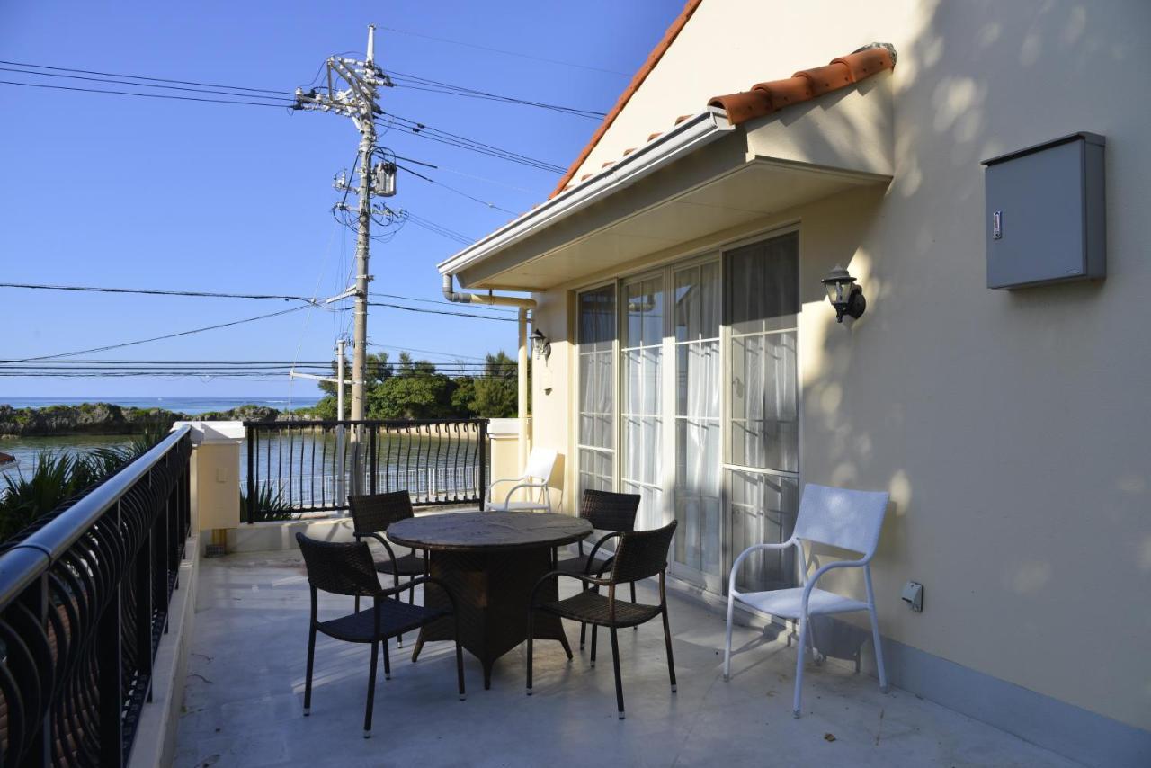 Maeda Biru House Onna Exterior foto